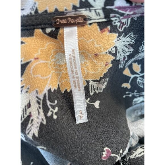 Free People Womens Blouse Floral Gray Bell Sleeves High Low V Neck S - Picture 6 of 6